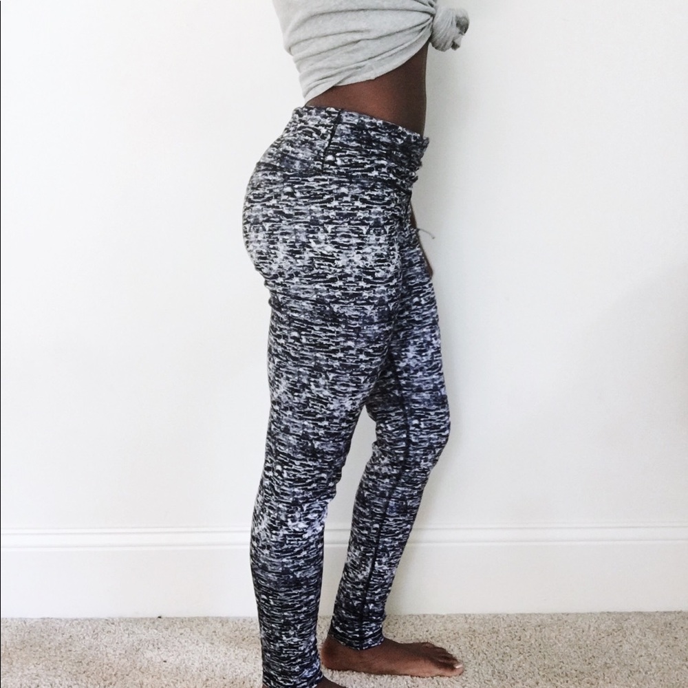 Athletic grey leggings